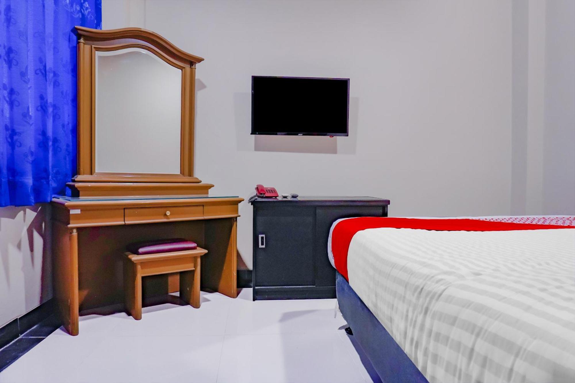 Oyo 117 Blueberry Homestay Джакарта Екстер'єр фото