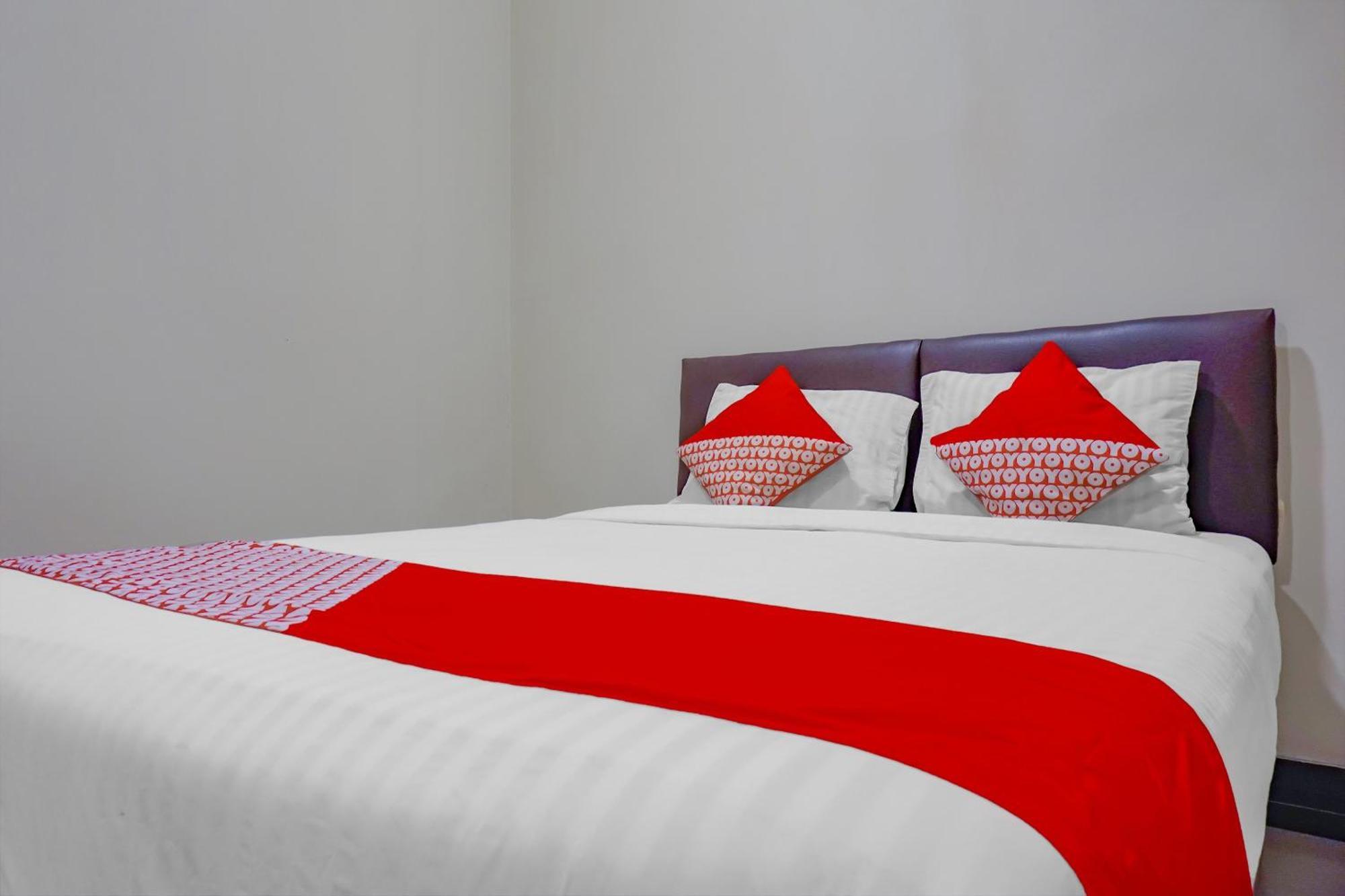 Oyo 117 Blueberry Homestay Джакарта Екстер'єр фото