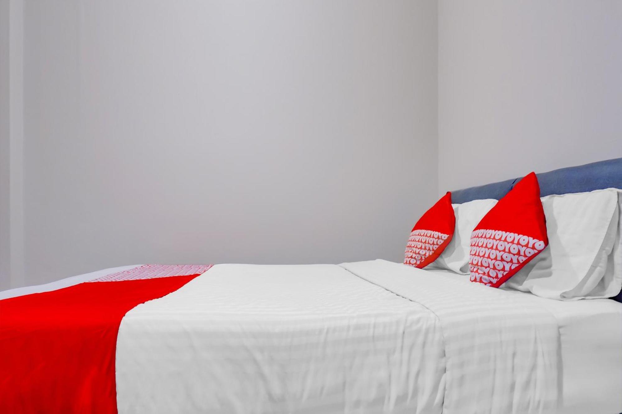 Oyo 117 Blueberry Homestay Джакарта Екстер'єр фото