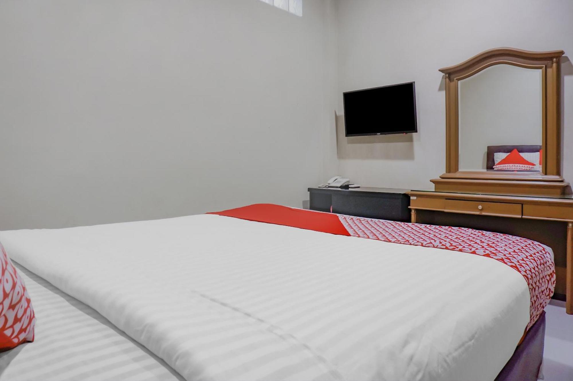 Oyo 117 Blueberry Homestay Джакарта Екстер'єр фото