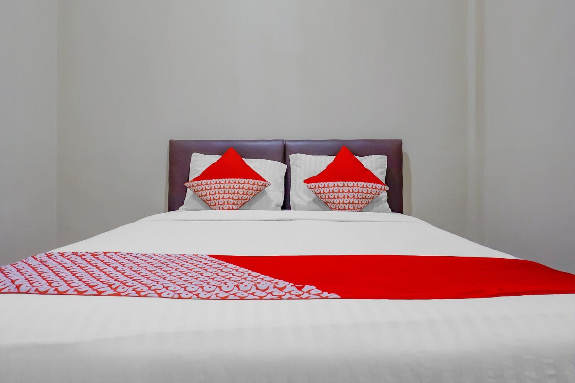 Oyo 117 Blueberry Homestay Джакарта Екстер'єр фото