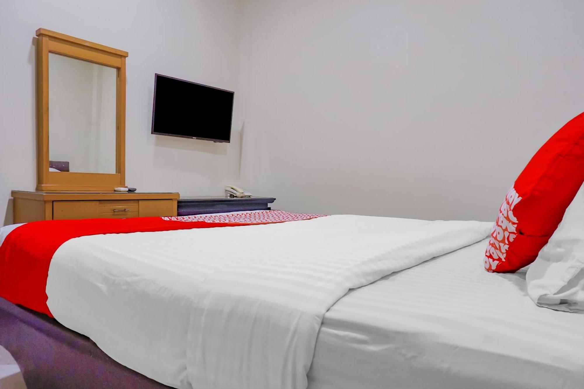 Oyo 117 Blueberry Homestay Джакарта Екстер'єр фото