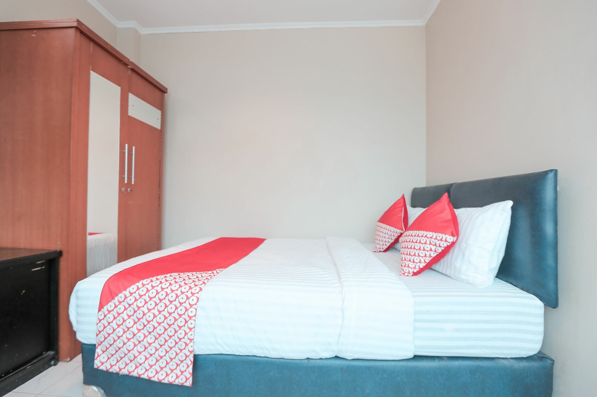 Oyo 117 Blueberry Homestay Джакарта Екстер'єр фото
